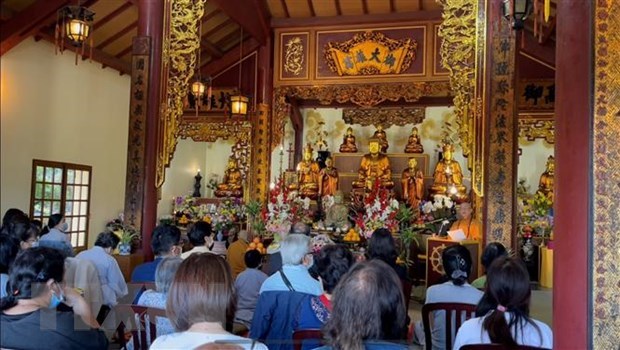 Des Vietnamiens en France célèbrent la fête Vu Lan